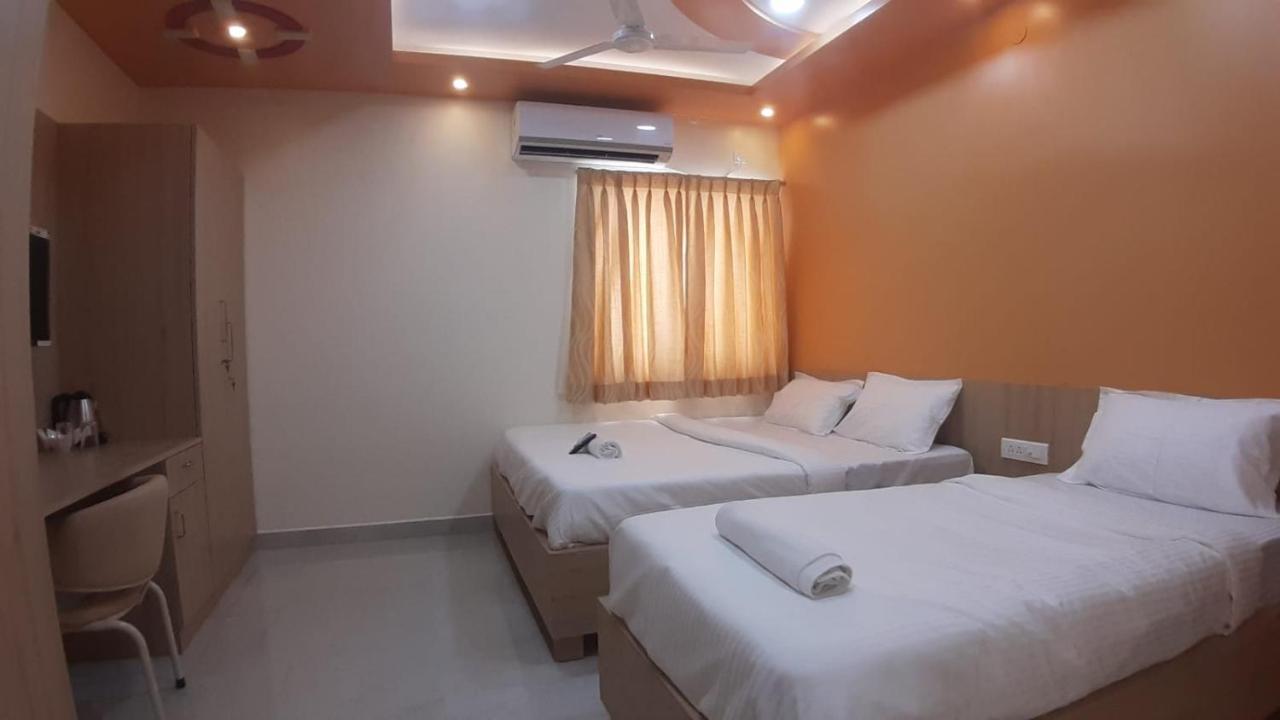 فندق Jfive Residency شيناي المظهر الخارجي الصورة